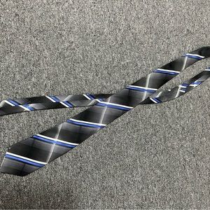 Kenneth Cole Reaction Grey Tie